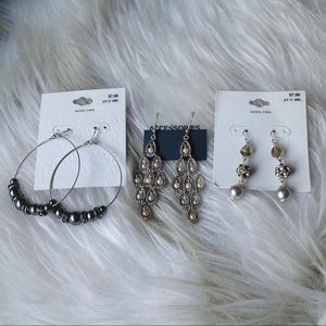 💥4 for $20💥 NWT Bundle of 3 Earrings